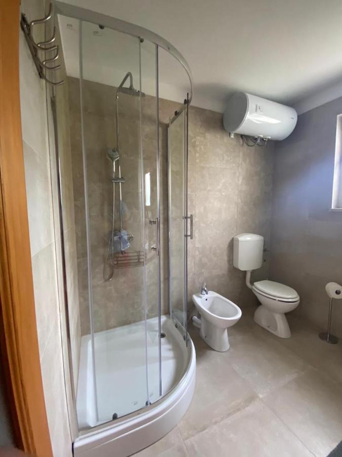 Apartment Laetitia Kastelir Bagian luar foto