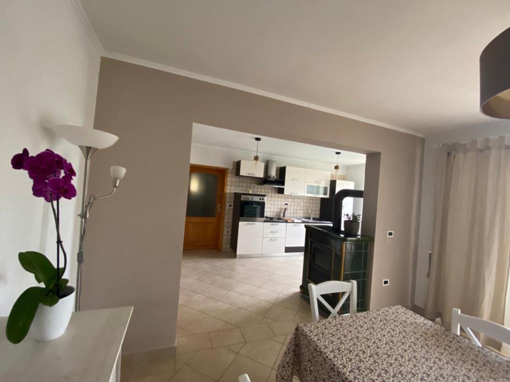 Apartment Laetitia Kastelir Bagian luar foto