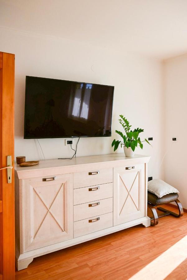 Apartment Laetitia Kastelir Bagian luar foto